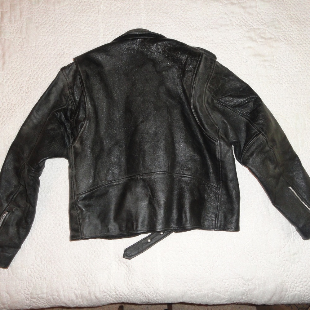 SOLD!! Vintage 1980s Distressed Biker Leather Jack - Picture 5 of 8